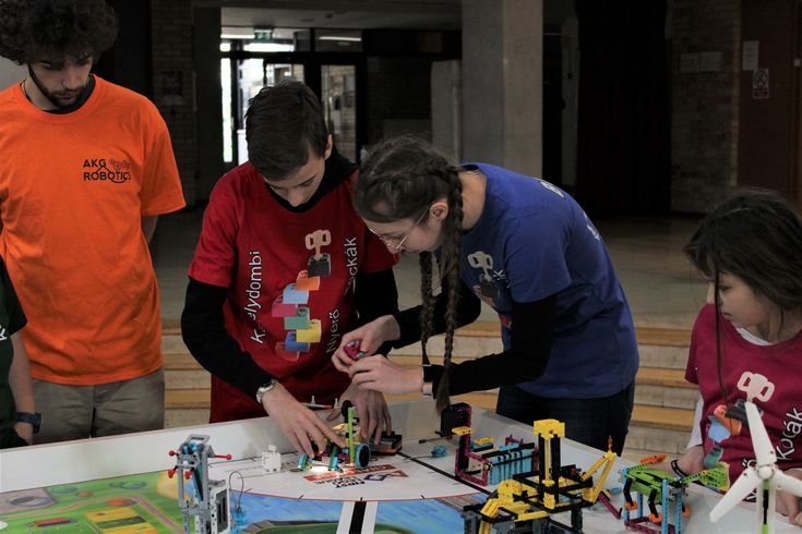 Club activity picture 3